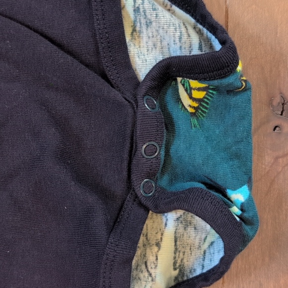 Little Blue House Game Fish Baby Bodysuit with Hat 3-6 months - Picture 4 of 10